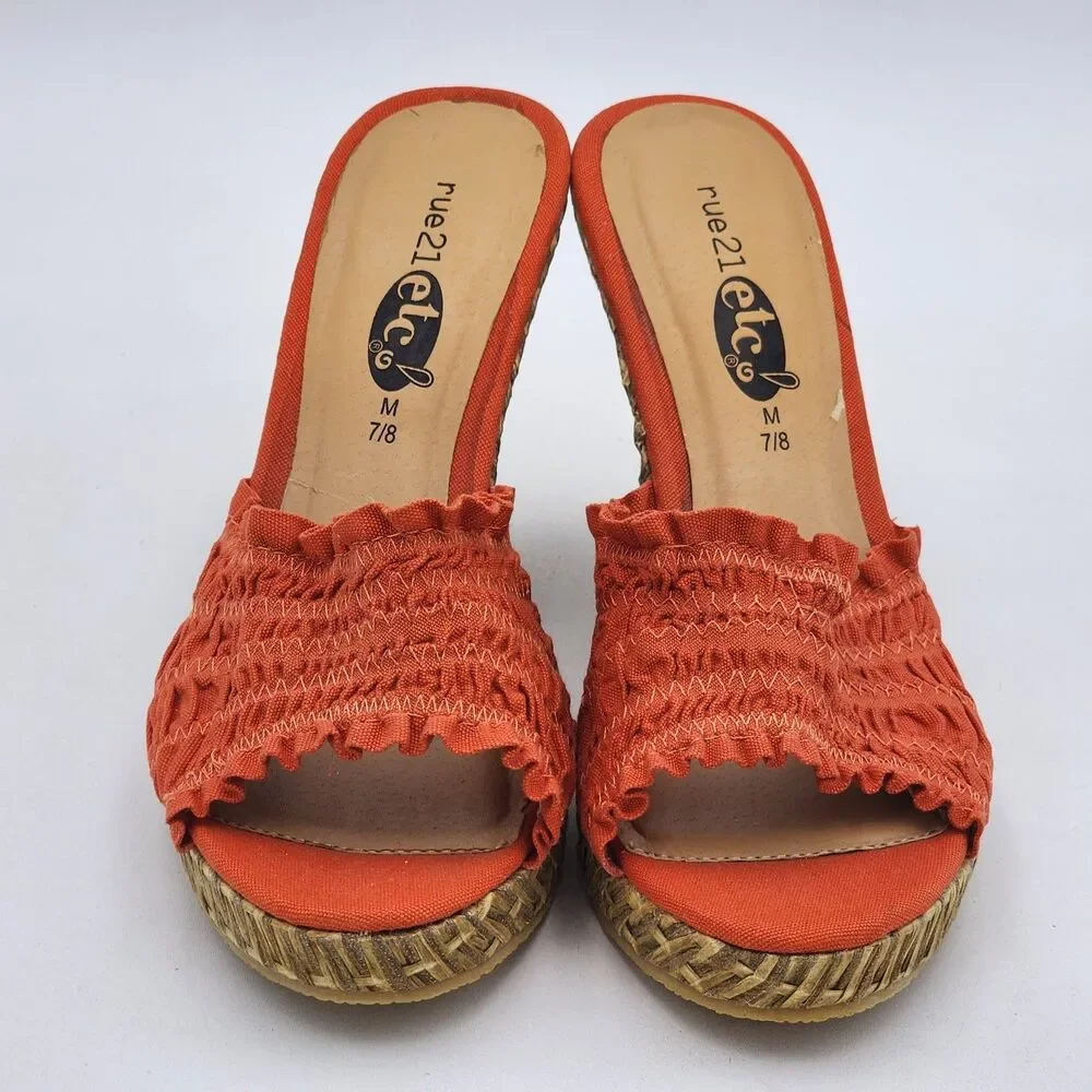 Rue 21 Y2K Vintage Ruched Stretch Straw Woven Wedge Slide Sandal Orange Size 7/8